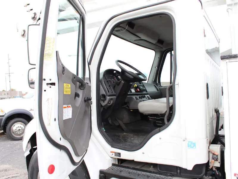 2015 FREIGHTLINER M2 106 Truck w/TEREX STC-55 HI-RANGER MATERIAL HANDLING AERIAL DEVICE-BUCKET TRUCK 