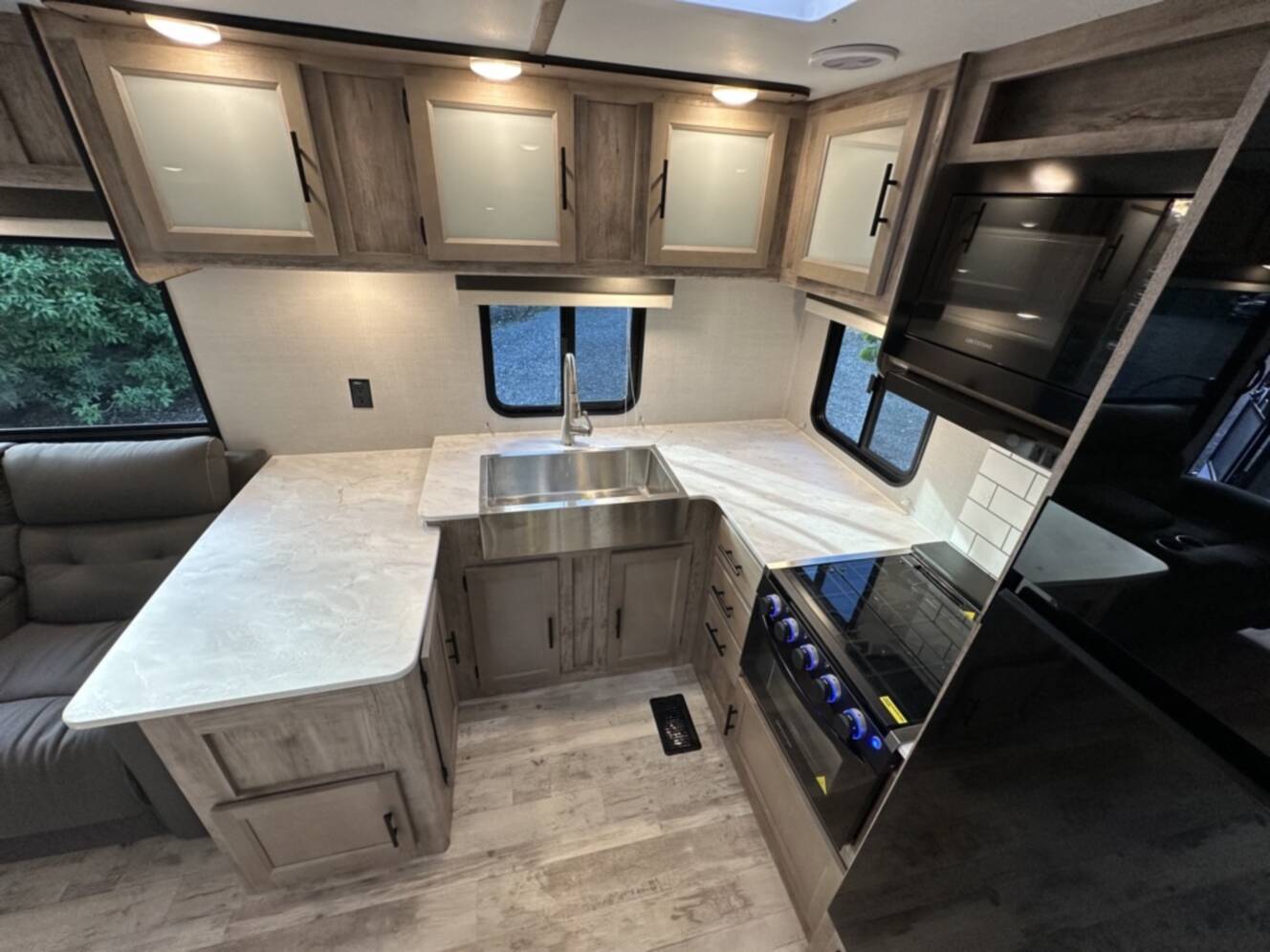 A photo of this 2023 Gulf Stream CONQUEST 295 SBW