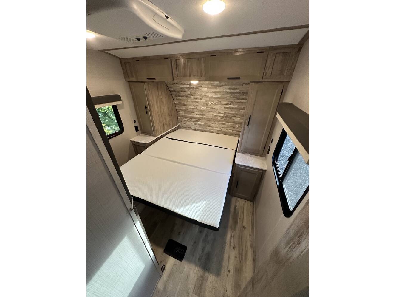 A photo of this 2023 Gulf Stream CONQUEST 295 SBW