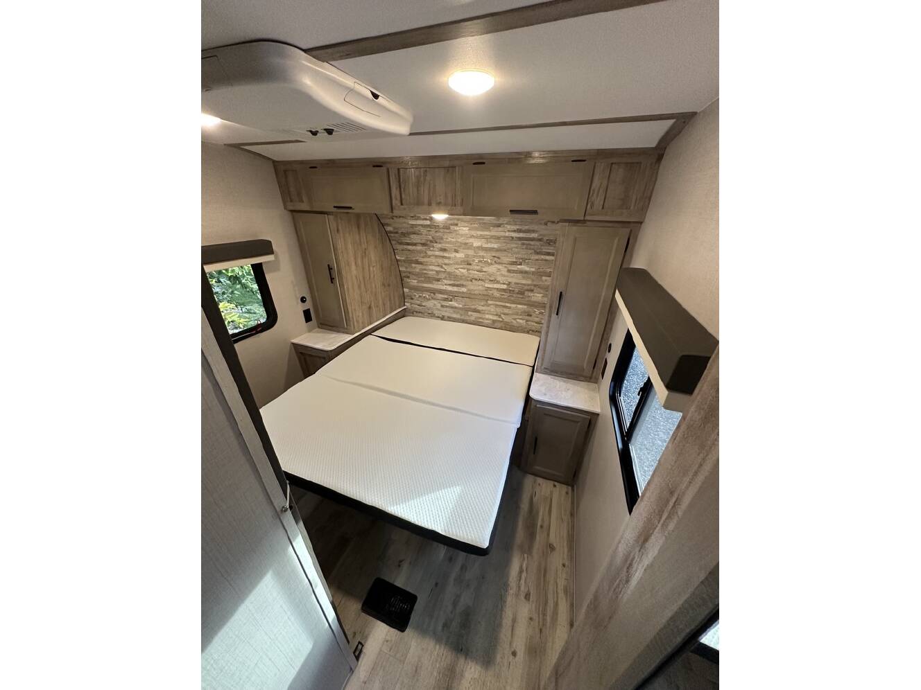 A photo of this 2023 Gulf Stream CONQUEST 295 SBW