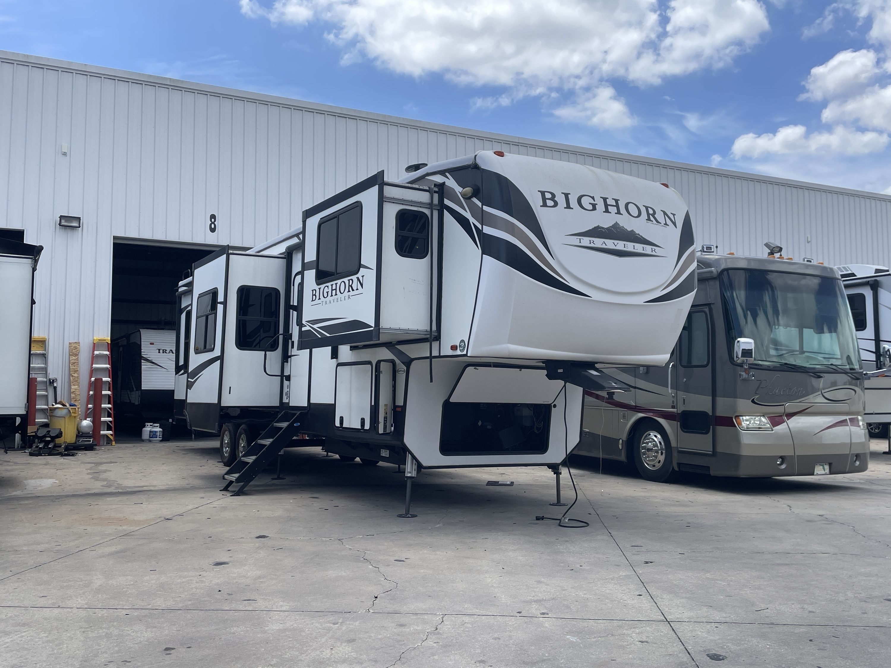 Heartland Bighorn Traveler 39FL RVs For Sale - RV Trader