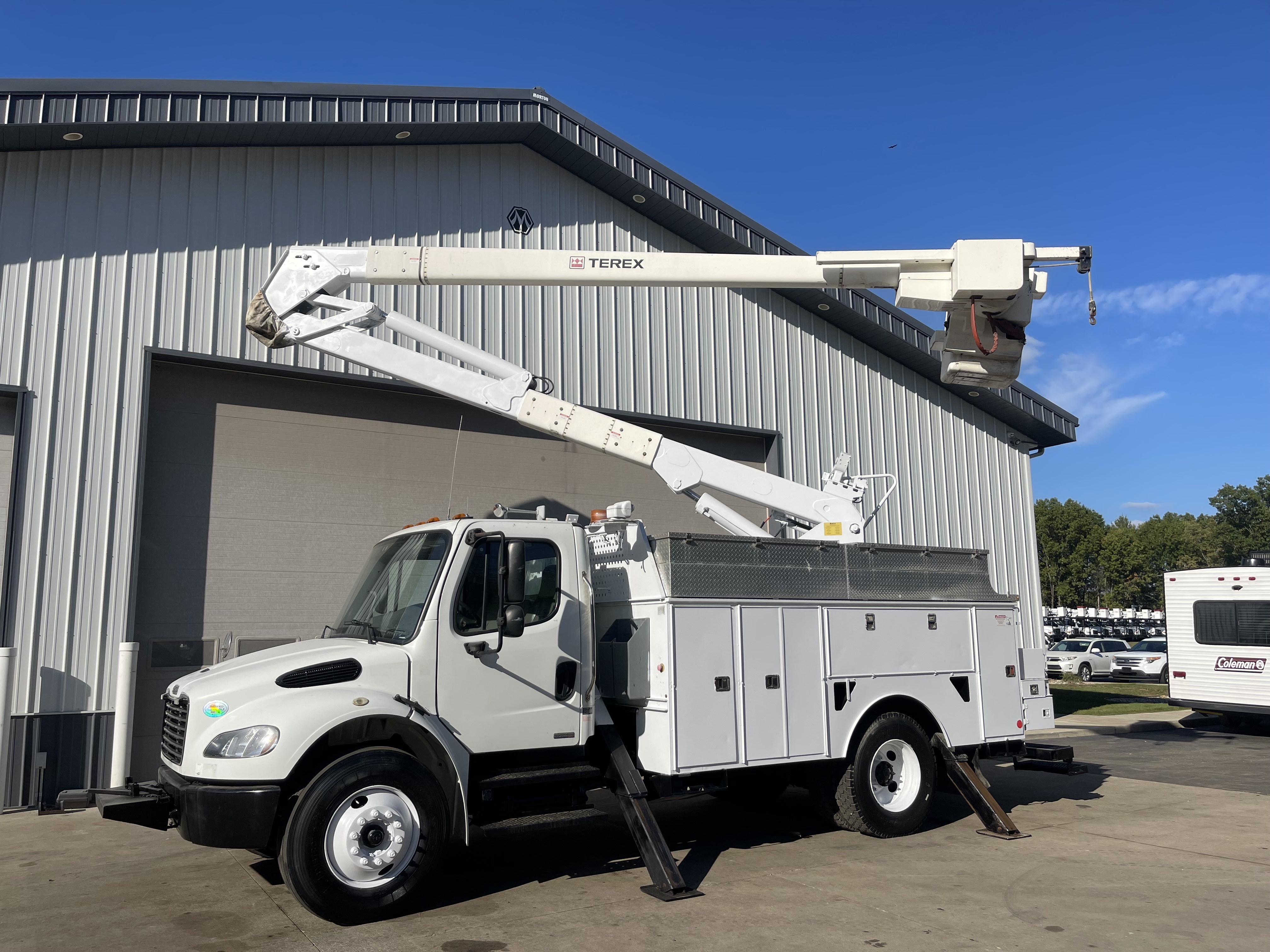 2010 FREIGHTLINER BUSINESS CLASS M2 106 in Battle Creek, MI