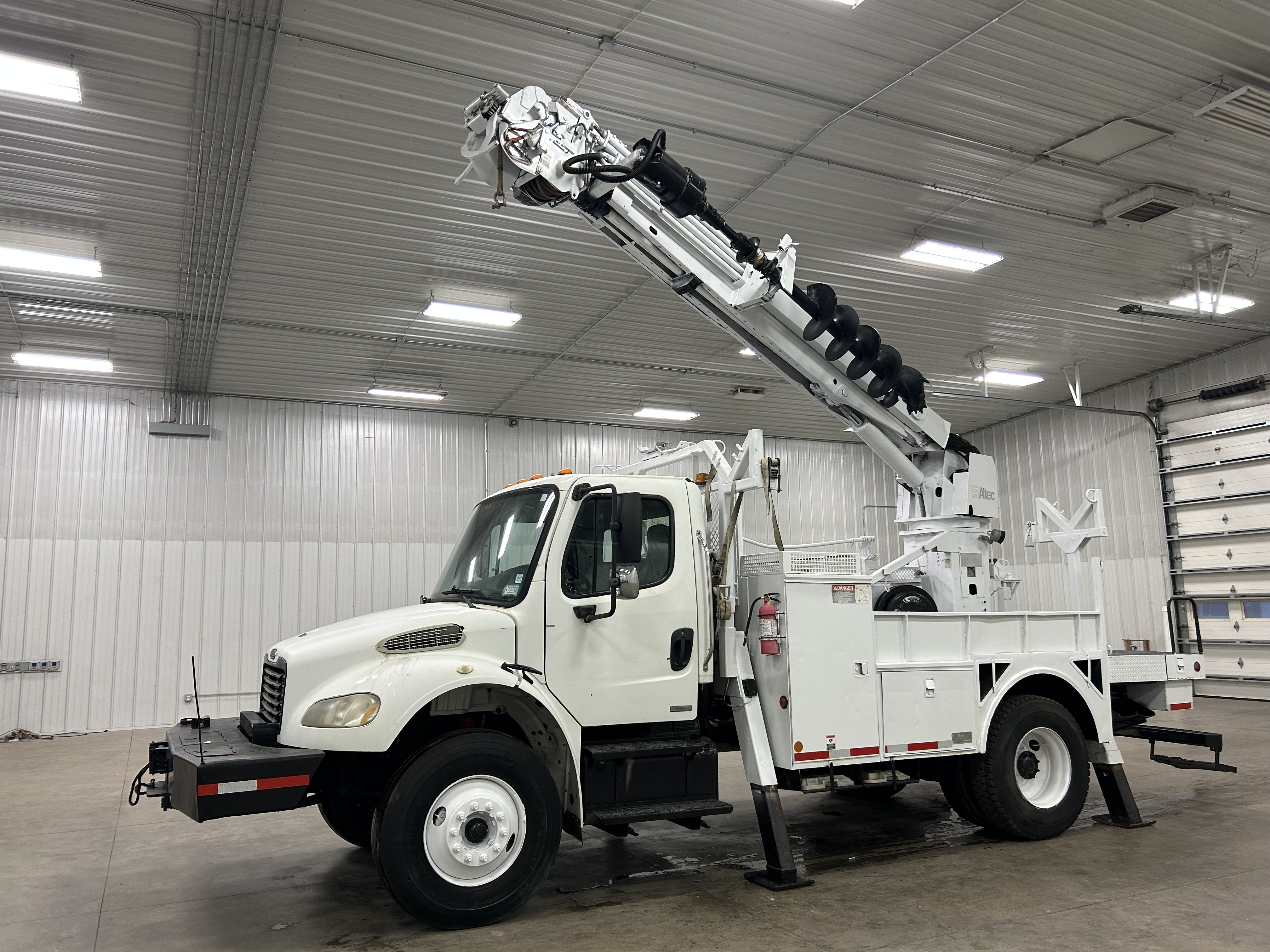 International 4400 Digger Derrick For Sale - Commercial Truck Trader