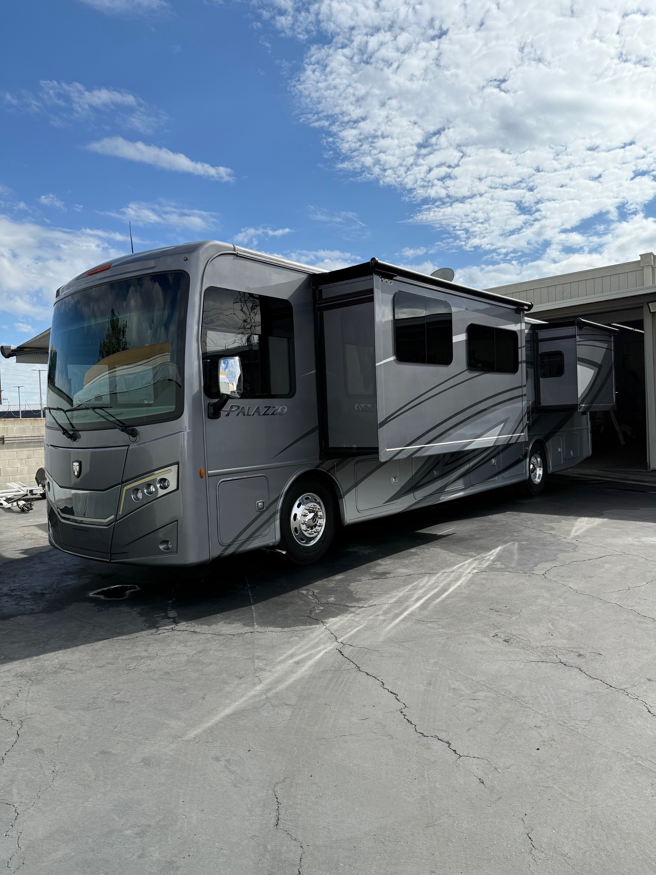 2023 Thor Motor Coach PALAZZO 37 4 in rossmoor CA