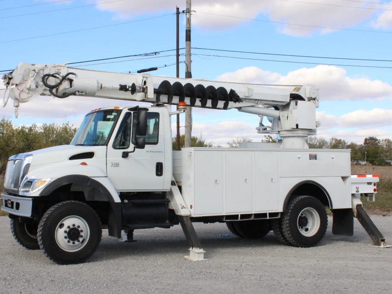 2007 INTERNATIONAL 7300 4x4 w/ALTEC DM47 TR DIGGER DERRICK