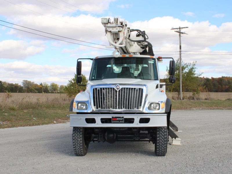 2007 INTERNATIONAL 7300 4x4 w/ALTEC DM47 TR DIGGER DERRICK