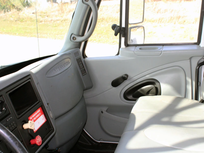 2007 INTERNATIONAL 7300 4x4 w/ALTEC DM47 TR DIGGER DERRICK