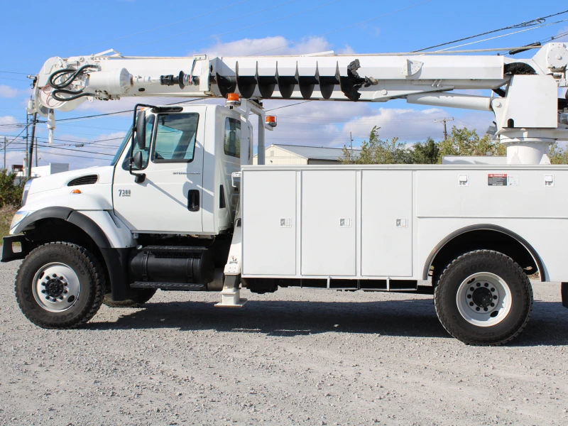 2007 INTERNATIONAL 7300 4x4 w/ALTEC DM47 TR DIGGER DERRICK