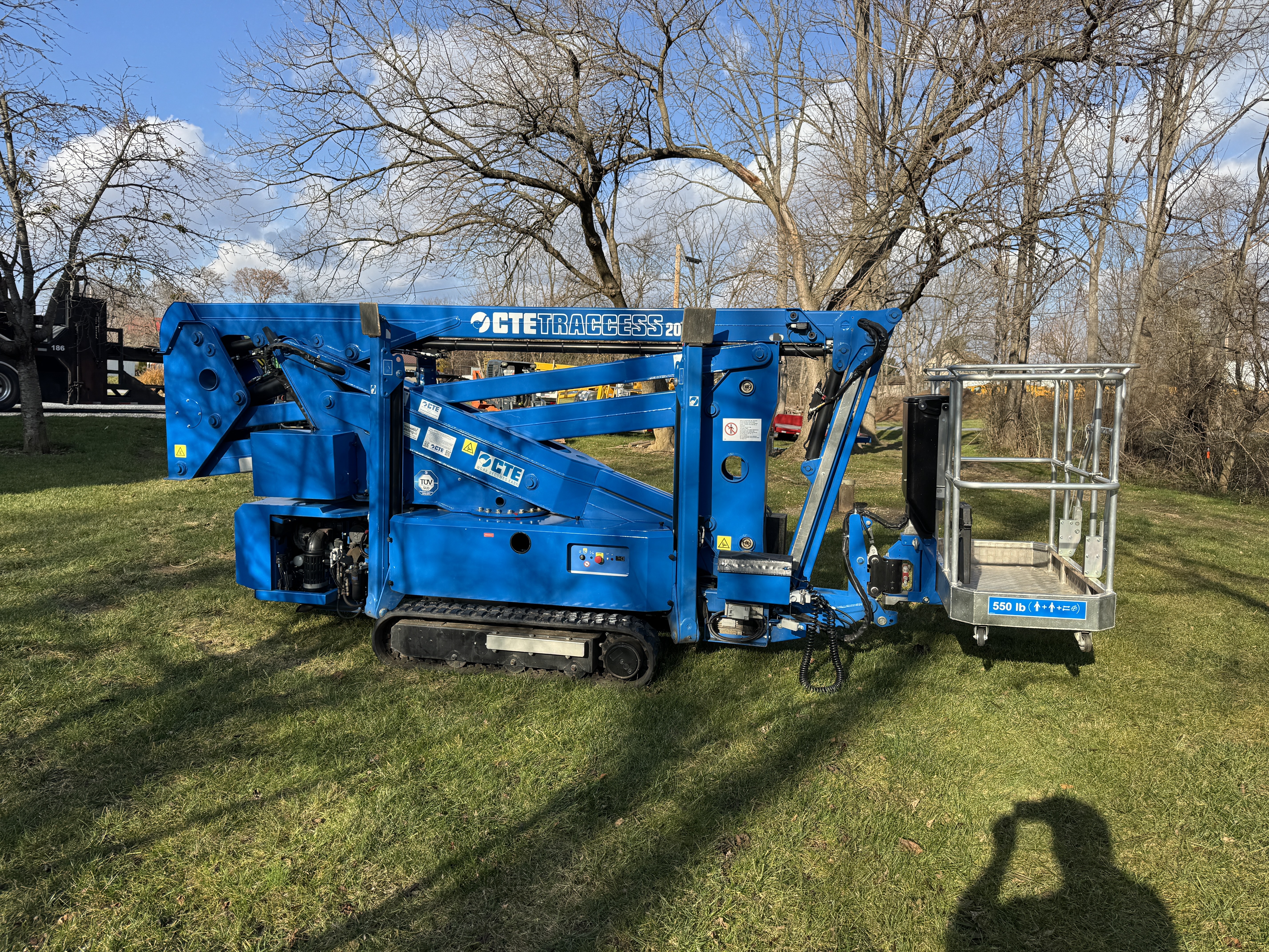 2022 CTE TRACCESS 200-66 Articulated Boom Lift
