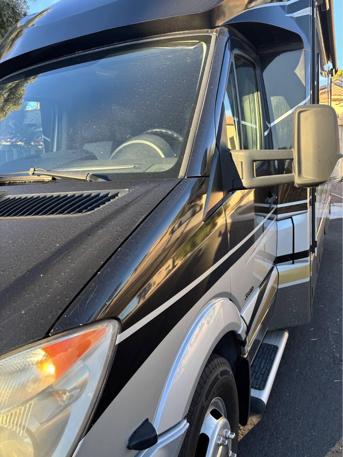 A photo of this 2014 Renegade Villagio 25RBS