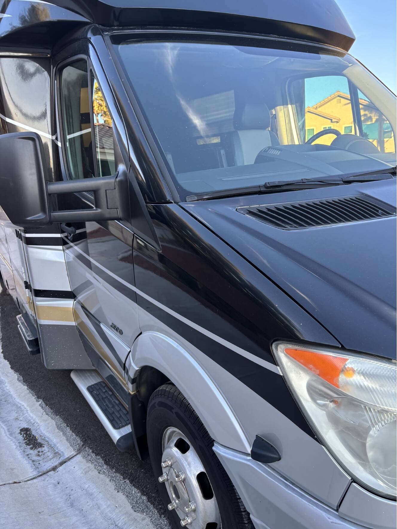 A photo of this 2014 Renegade Villagio 25RBS
