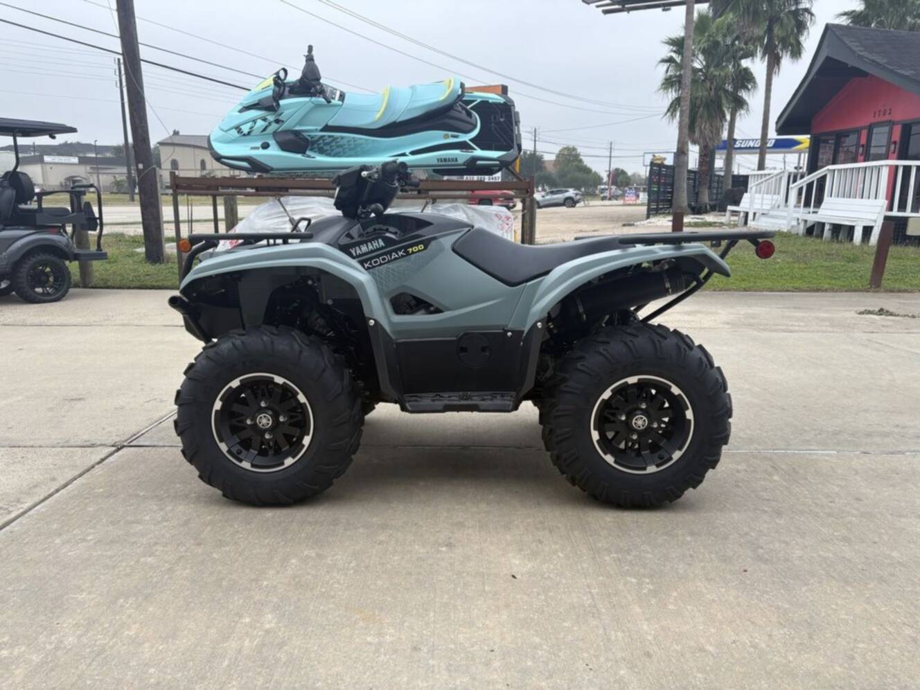 A photo of this 2026 Yamaha Kodiak 700 EPS XT-R