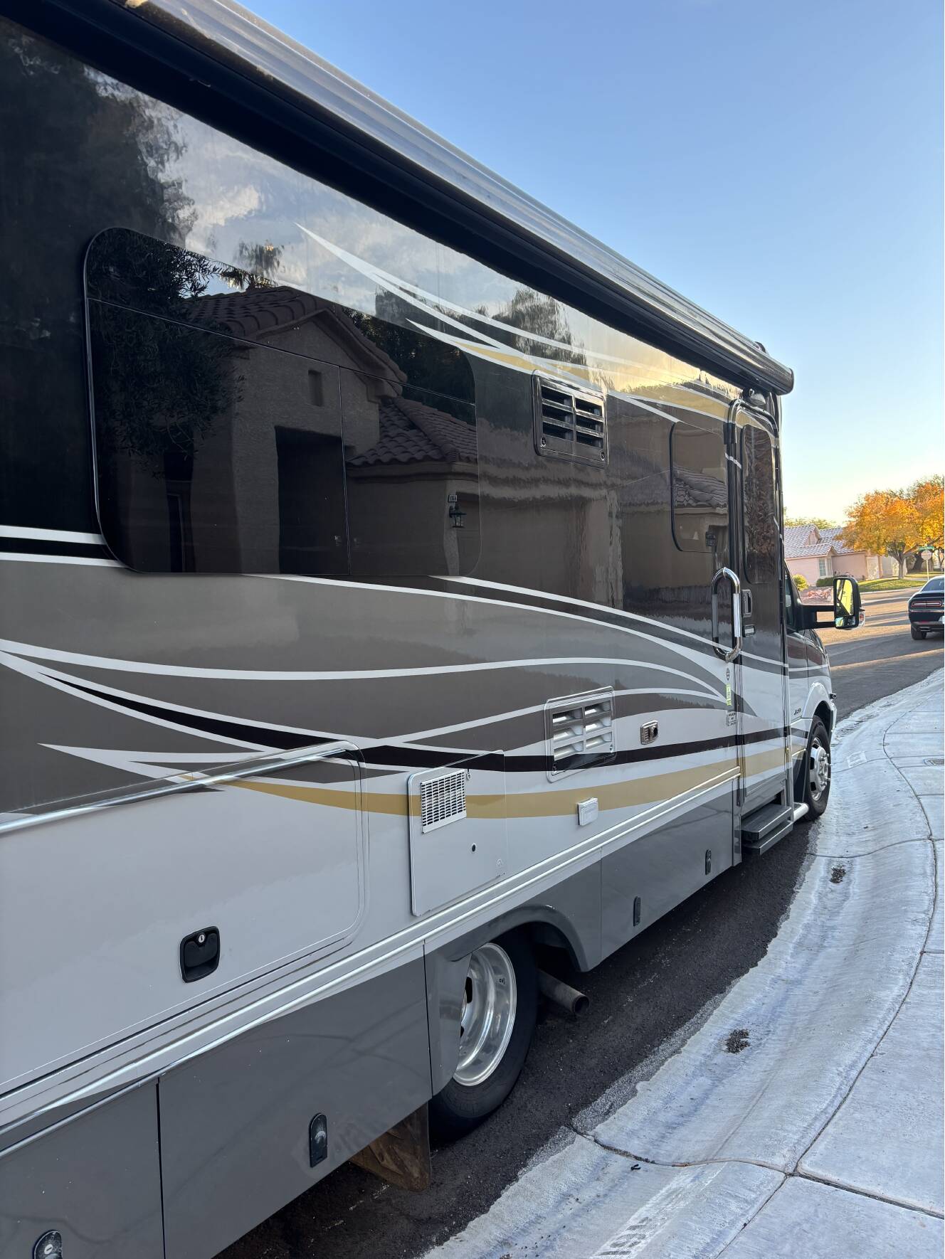 A photo of this 2014 Renegade Villagio 25RBS