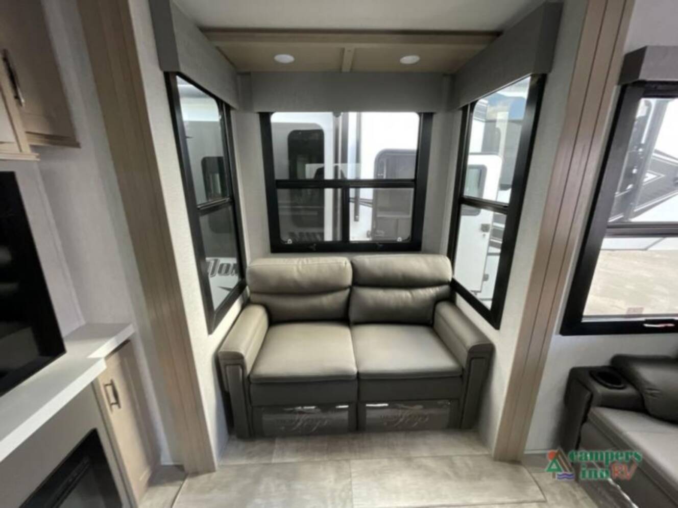 A photo of this 2024 Grand Design Momentum M-Class 414M