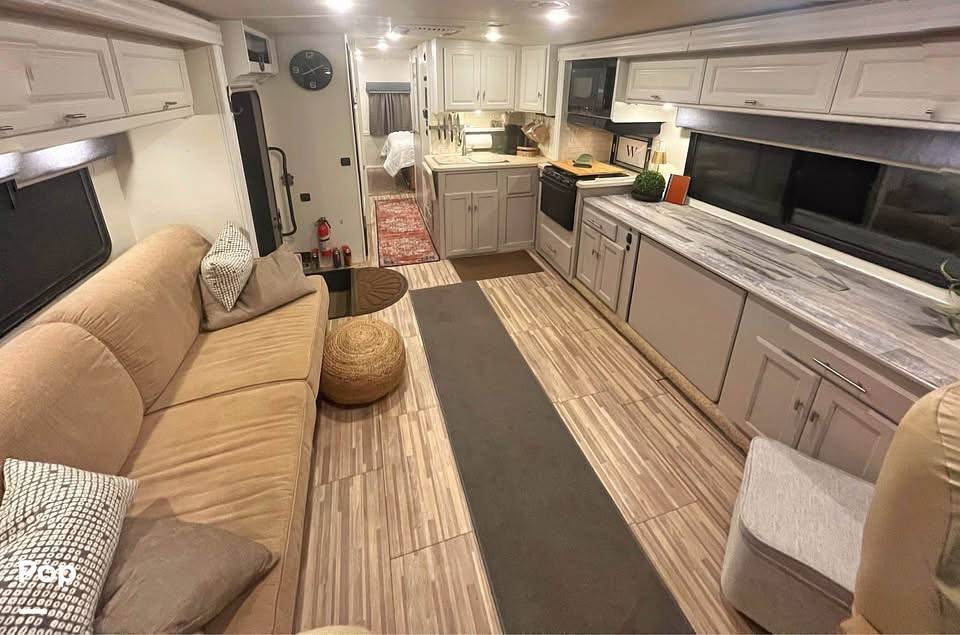 2016 Winnebago Vista LX 30T in springville NY