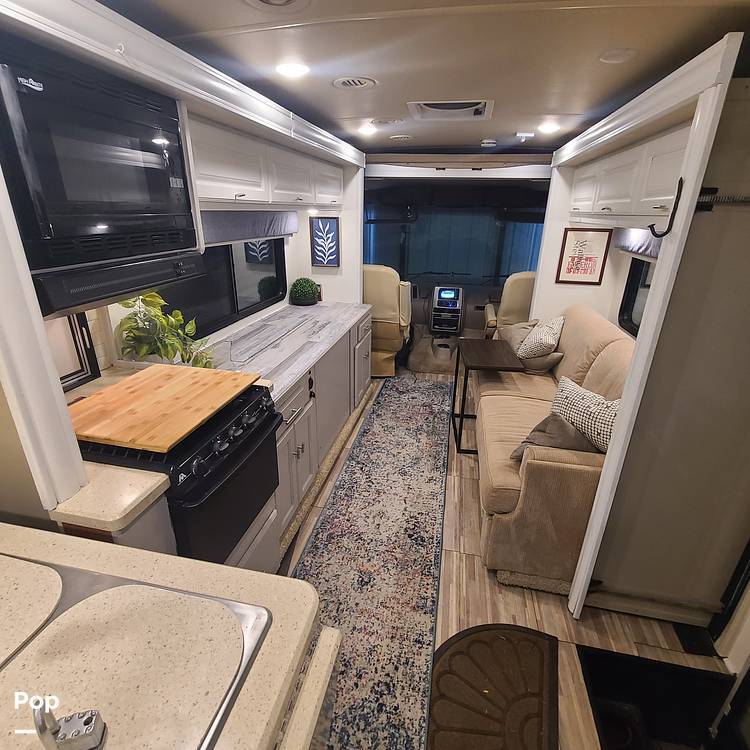 2016 Winnebago Vista LX 30T in springville NY