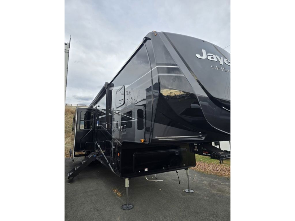 2026 Jayco Seismic 395 Fifth Wheel Toy Hauler RV
