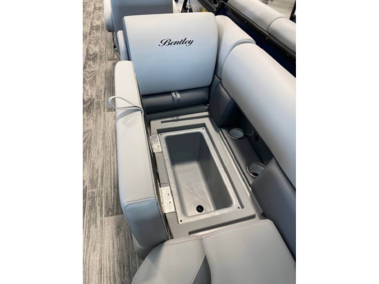 A photo of this 2026 Bentley LEGACY 243 NAVIGATOR