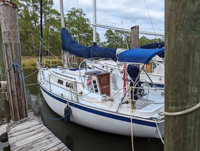 1983 Hinterhoeller Niagara 31 Single Inboard Engine boat