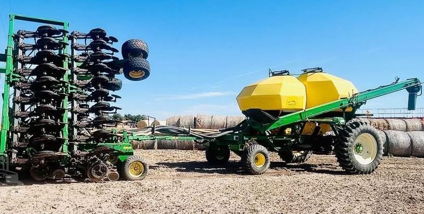 2007 JOHN DEERE 1890 in Eola, TX