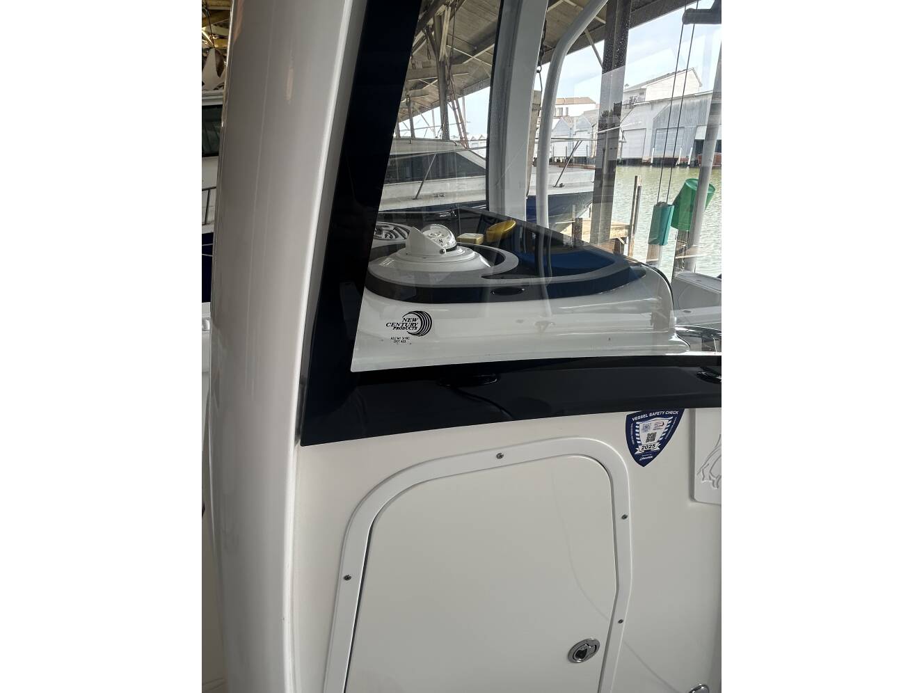 A photo of this 2019 Sea Hunt Gamefish 27 Forward Seating