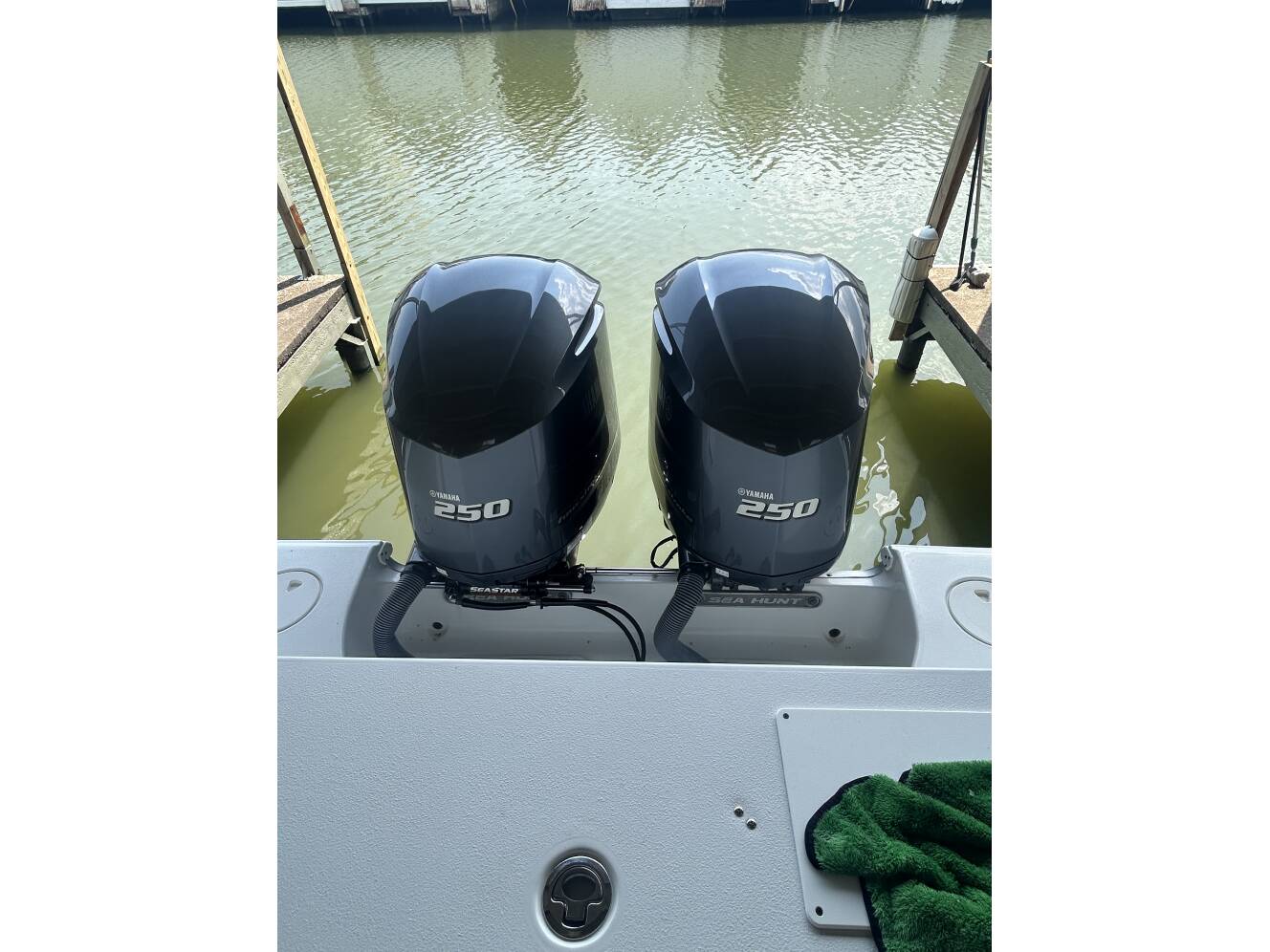 A photo of this 2019 Sea Hunt Gamefish 27 Forward Seating