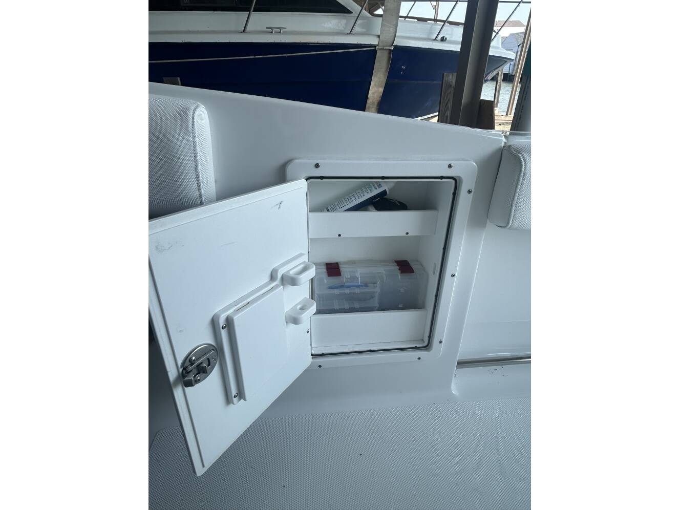 A photo of this 2019 Sea Hunt Gamefish 27 Forward Seating