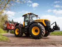 2023 JCB Fastrac 4220