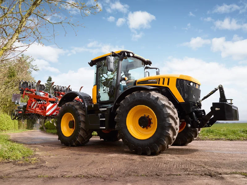 2023 JCB Fastrac 4220