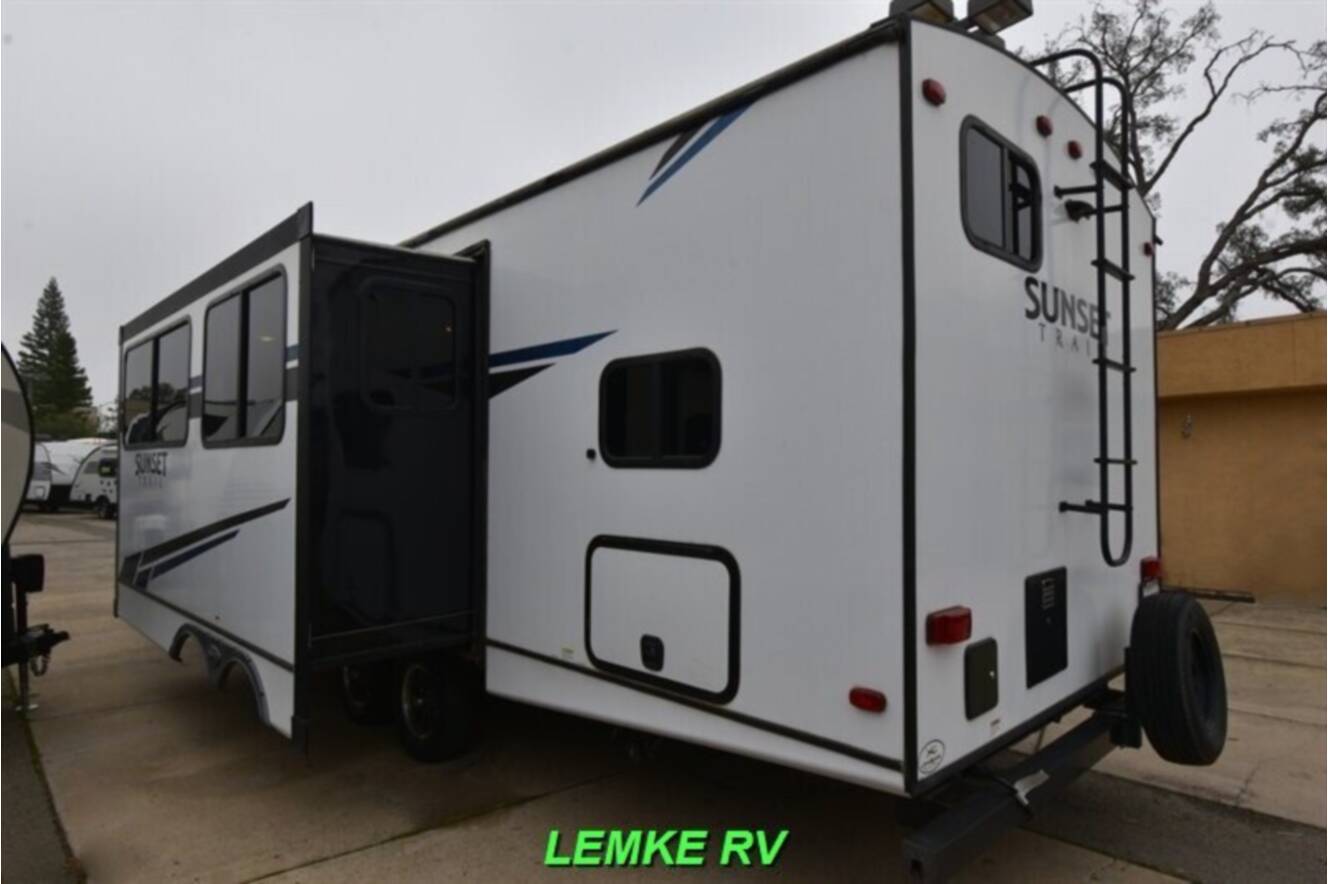 A photo of this 2021 Crossroads Rv Sunset Trail 272BH