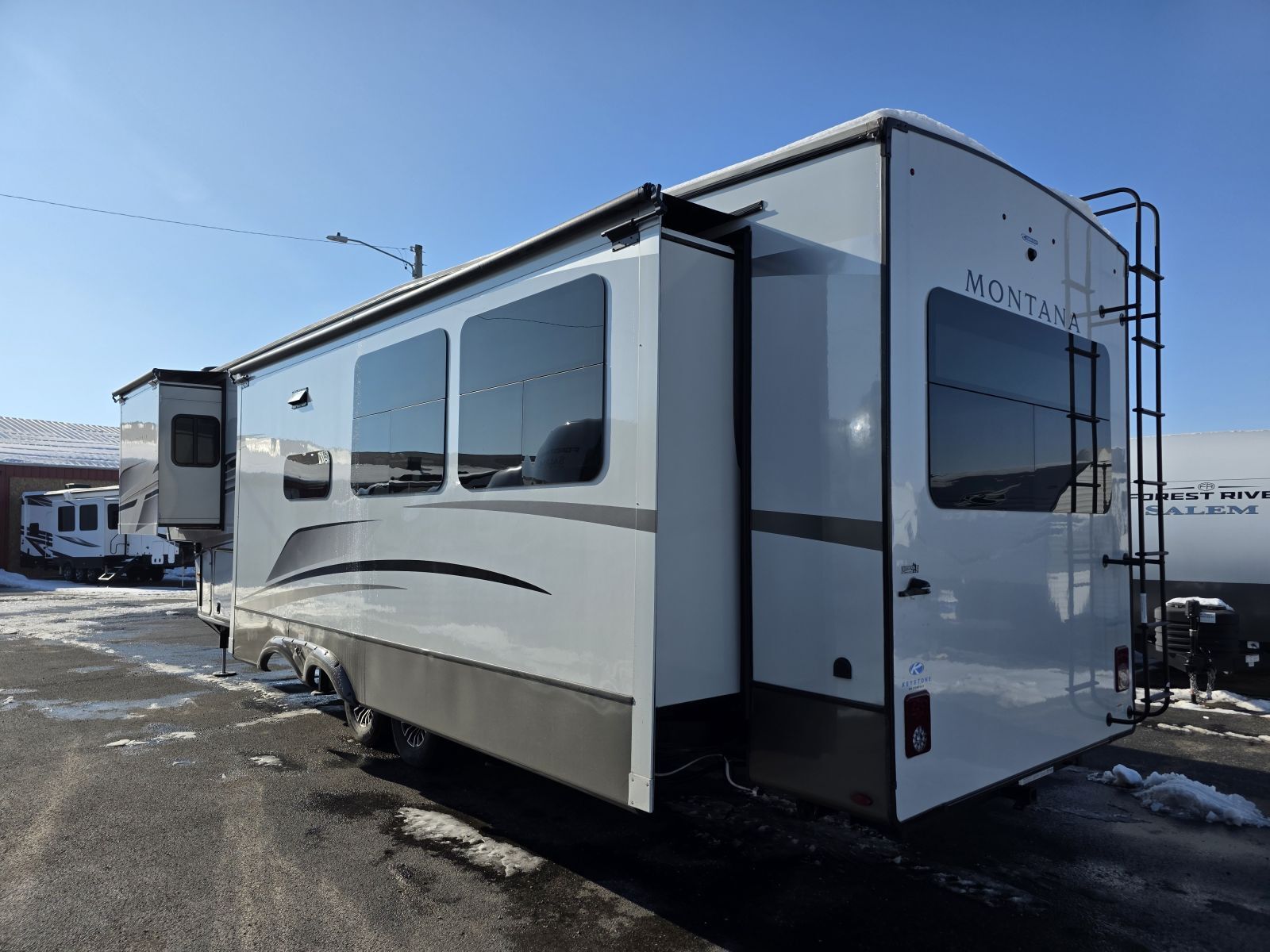 2024 Keystone Montana 3531RE in maroa IL