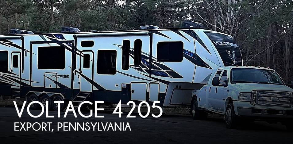 2020 Dutchmen Voltage 4205 Fifth Wheel Toy Hauler RV