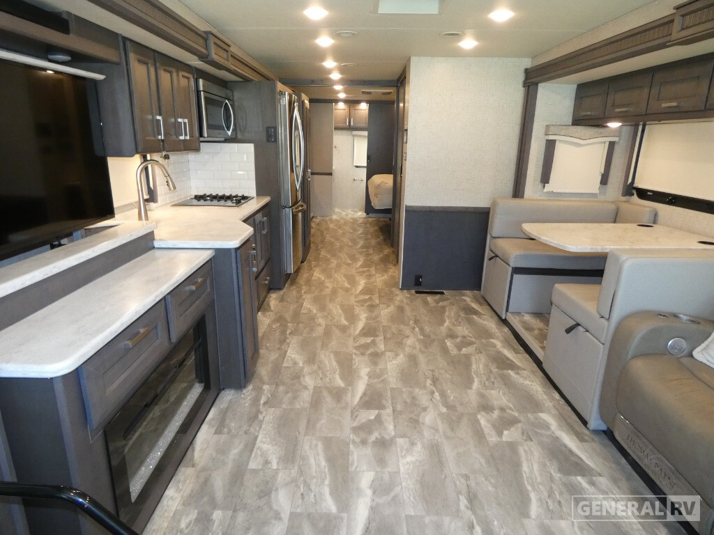 2023 Thor Motor Coach CHALLENGER 37FH in south weber UT