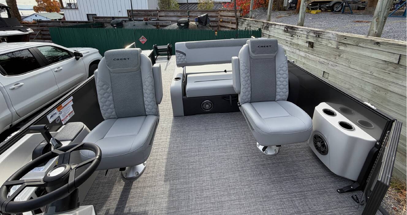A photo of this 2026 Crest Pontoons Conquest SLSC 250
