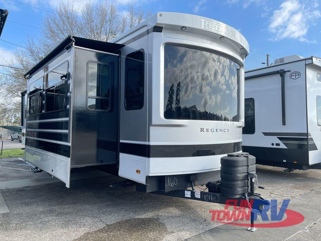 2025 Redwood Rv Regency 3721FDB RV