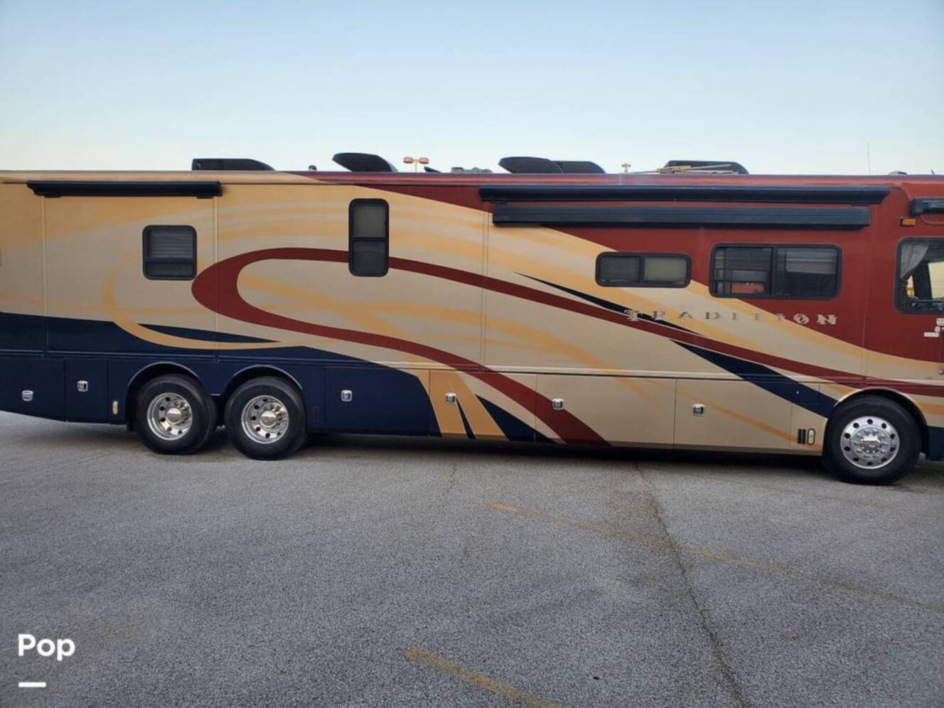 A photo of this 2007 American Coach American Tradition 42R