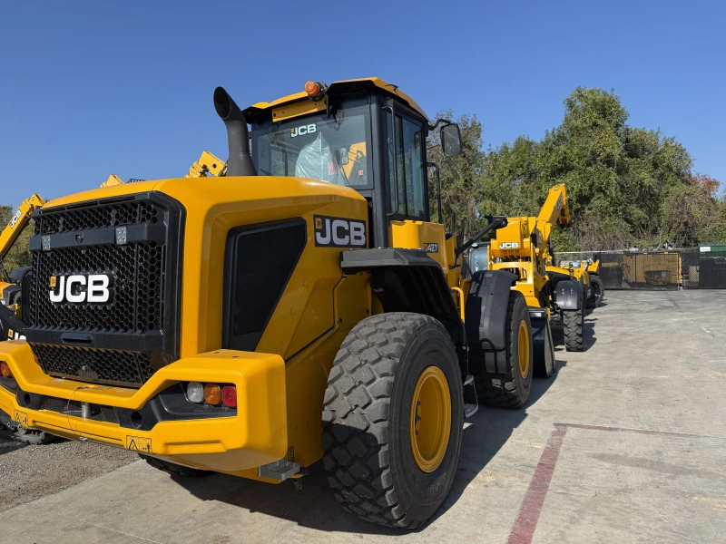 2025 JCB 427