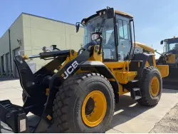 2025 JCB 427