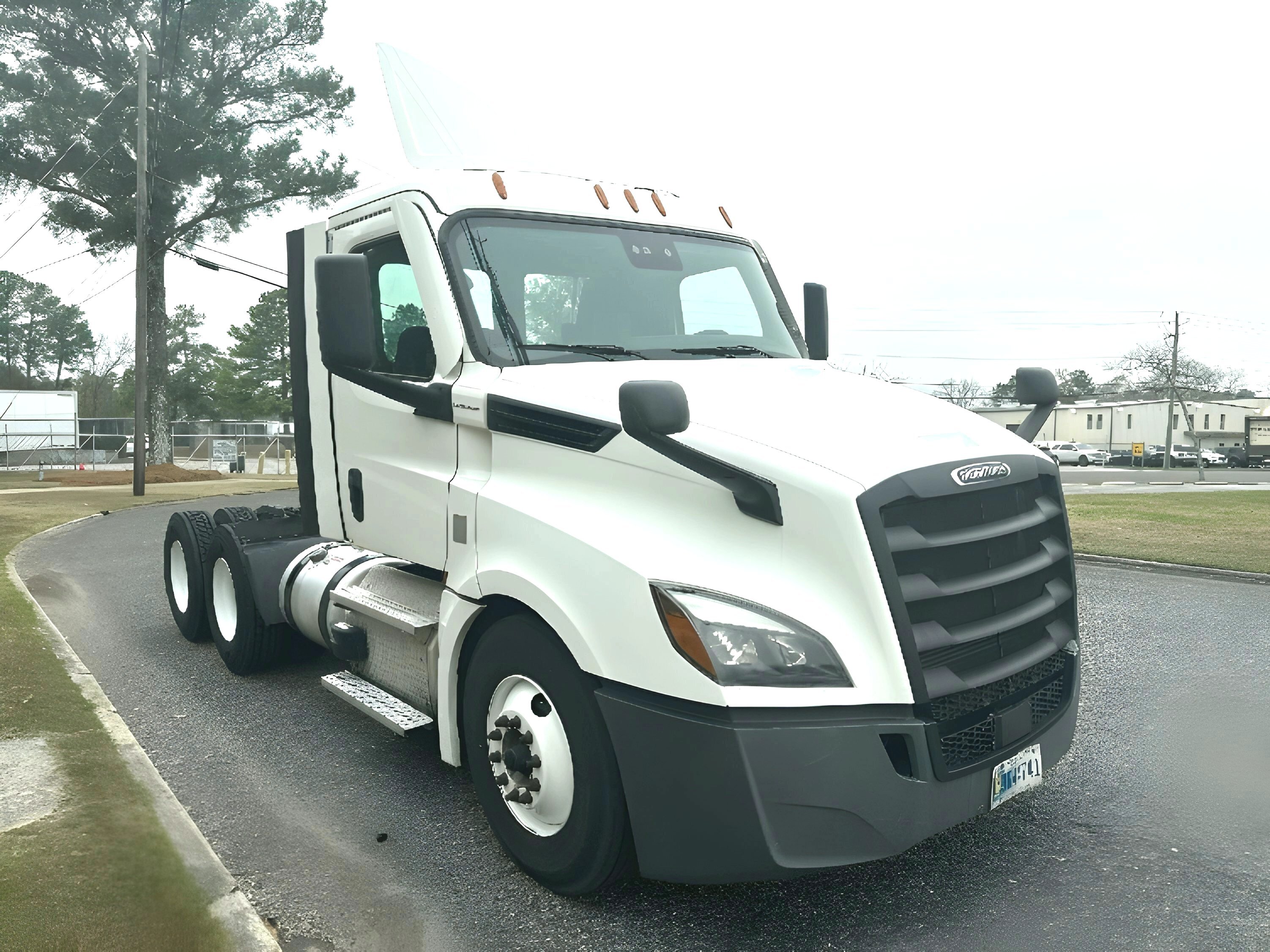 2021 FREIGHTLINER CASCADIA 126 in Homewood, AL