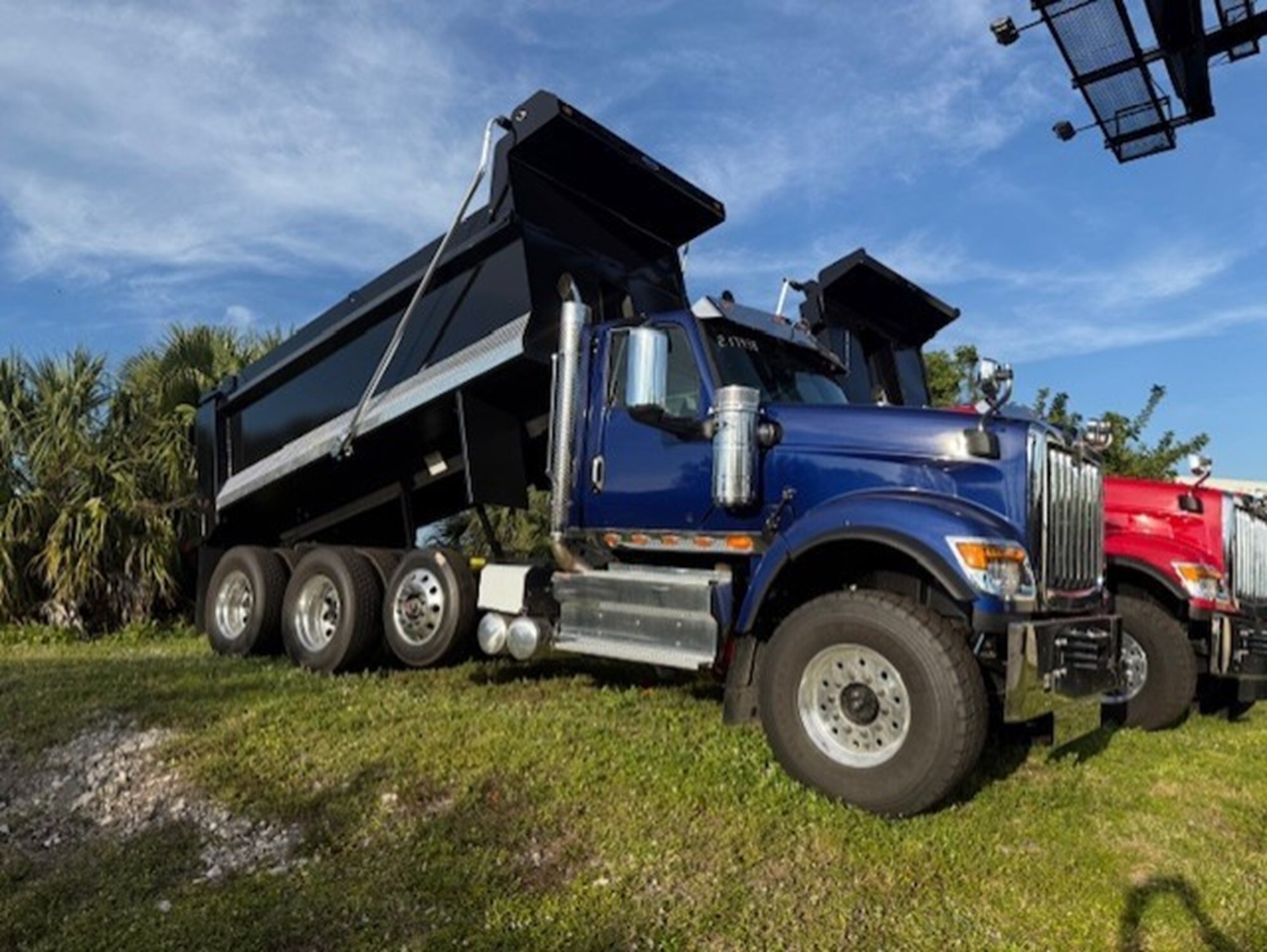 2026 INTERNATIONAL HX520 SFA 6X4 in Miami, FL