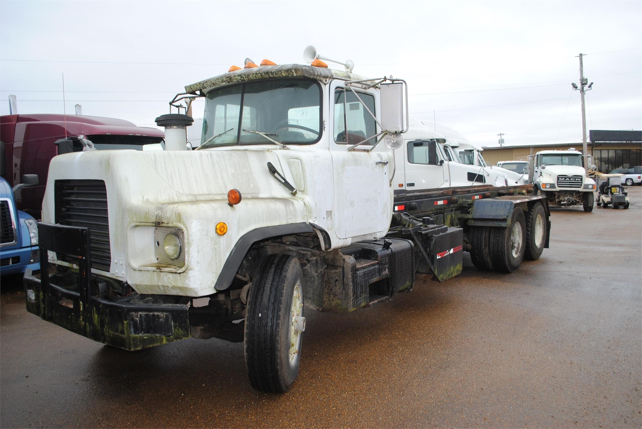 タケシ　　　　　　　　　　　　　【80s USA製】MACK TRUCKS Classic Mack Trucks from the 80s