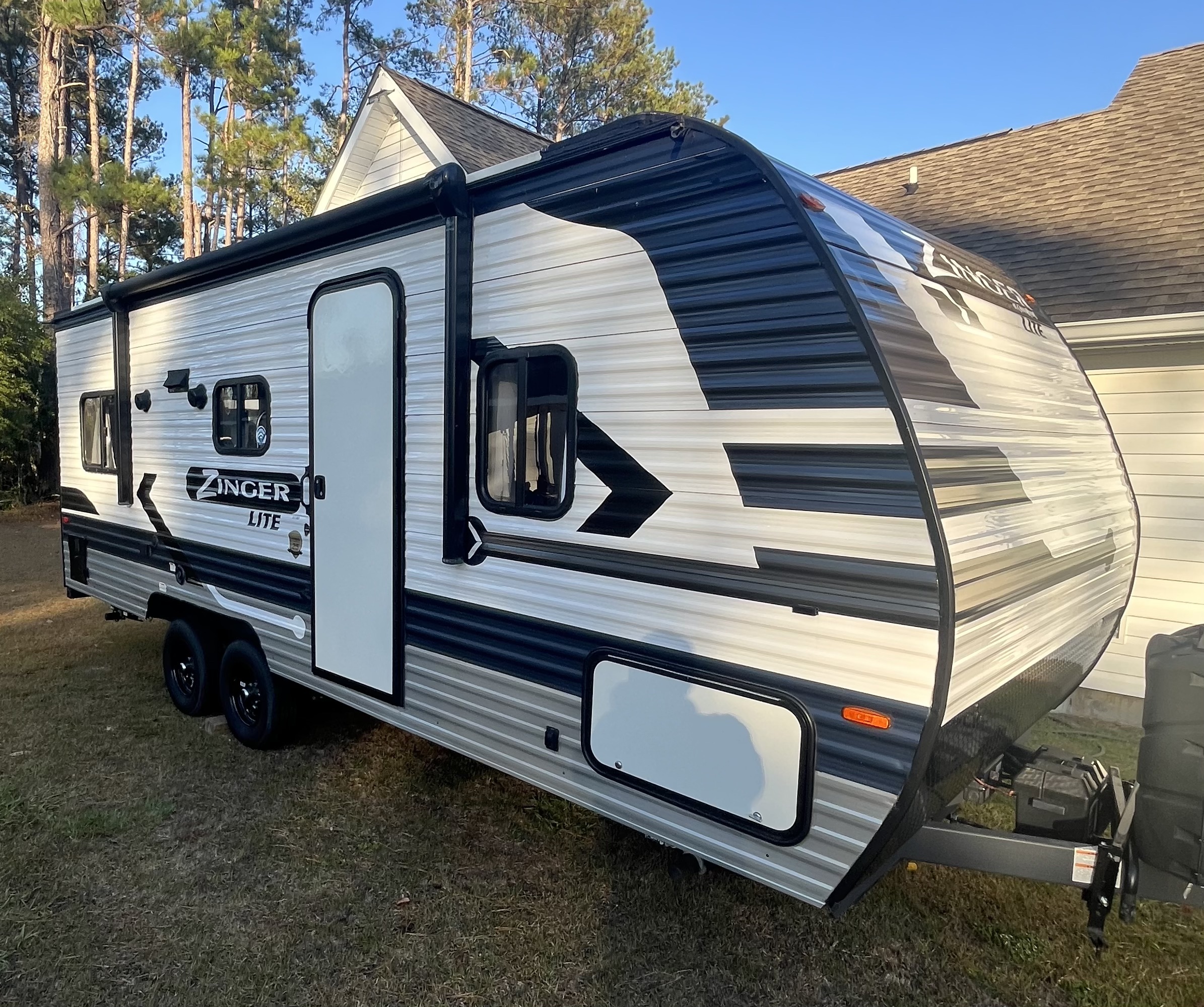 Crossroads Zinger Lite ZR211RD RVs For Sale - RV Trader