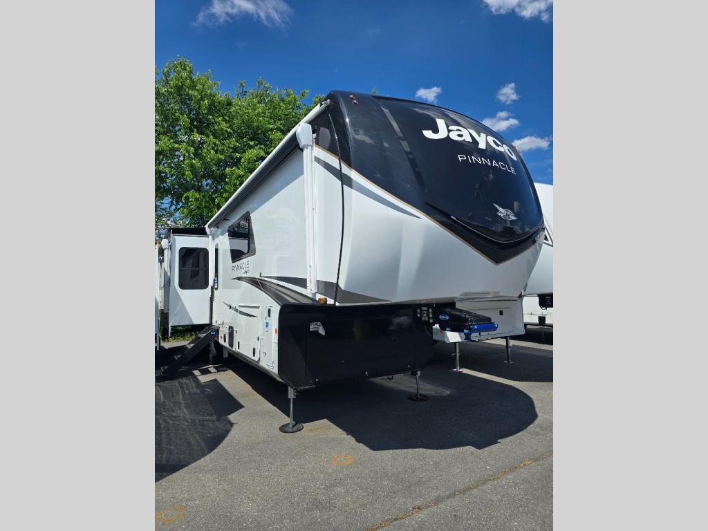 2026 Jayco Pinnacle 36FBTS RV