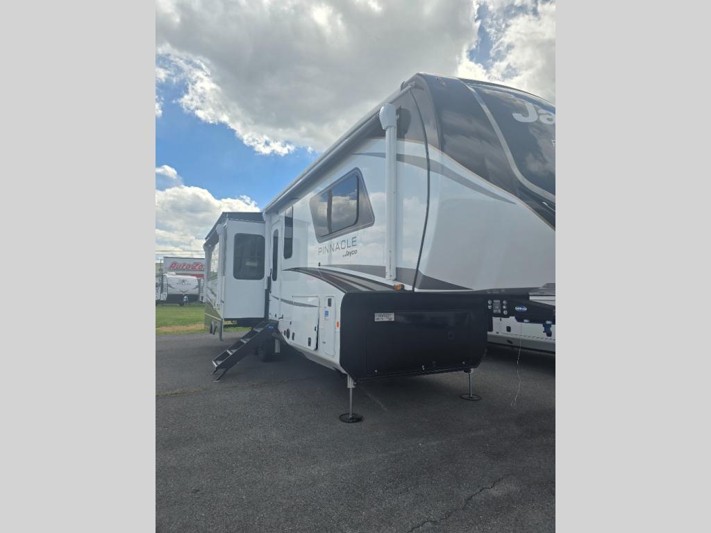 2026 Jayco Pinnacle 32RLTS RV