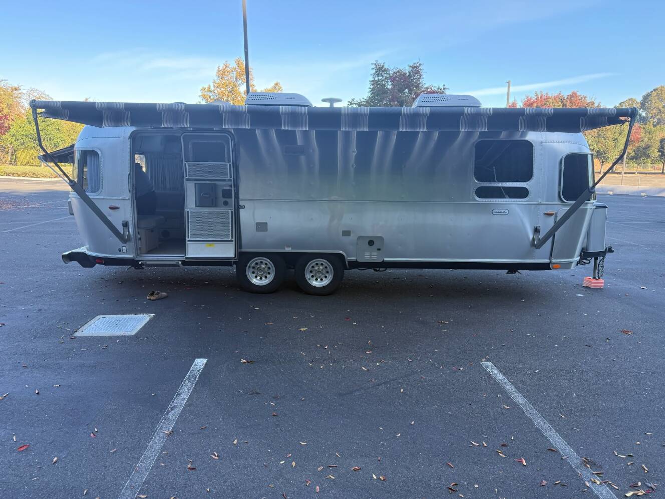 A photo of this 2021 Airstream GLOBETROTTER 27FBQ