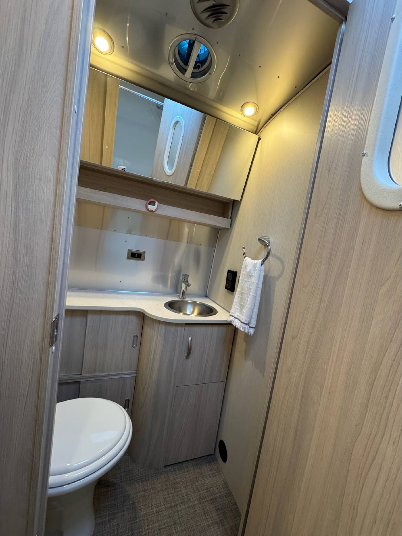 A photo of this 2021 Airstream GLOBETROTTER 27FBQ