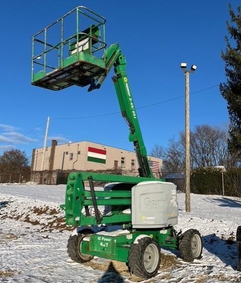 Genie Articulated Boom Lift Equipment For Sale Near Beaver