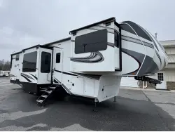 2022 GRAND DESIGN SOLITUDE 380FL