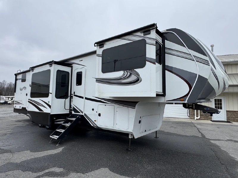 2022 GRAND DESIGN SOLITUDE 380FL