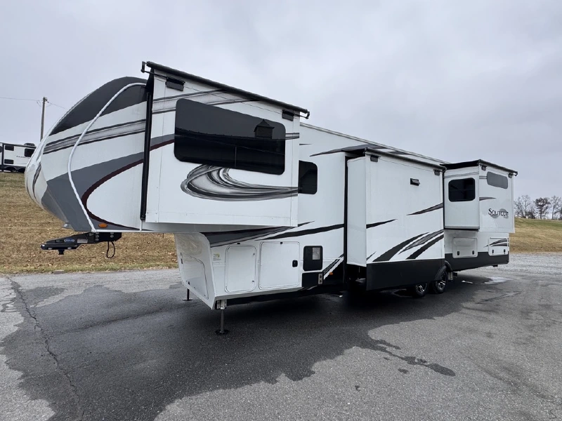 2022 GRAND DESIGN SOLITUDE 380FL